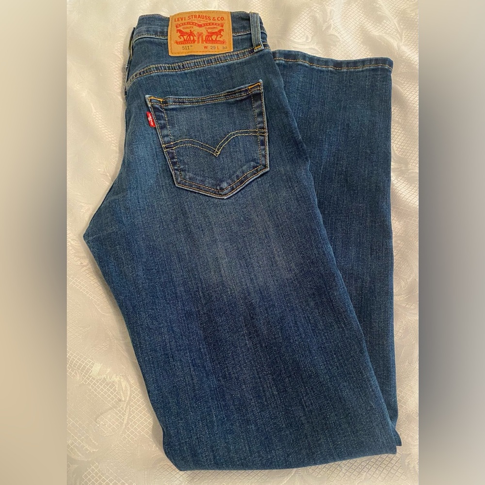 Men’s 29x32 Levi 511 Jeans.